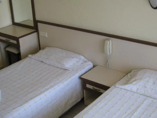 ホテル Oya Apartments クシャダス