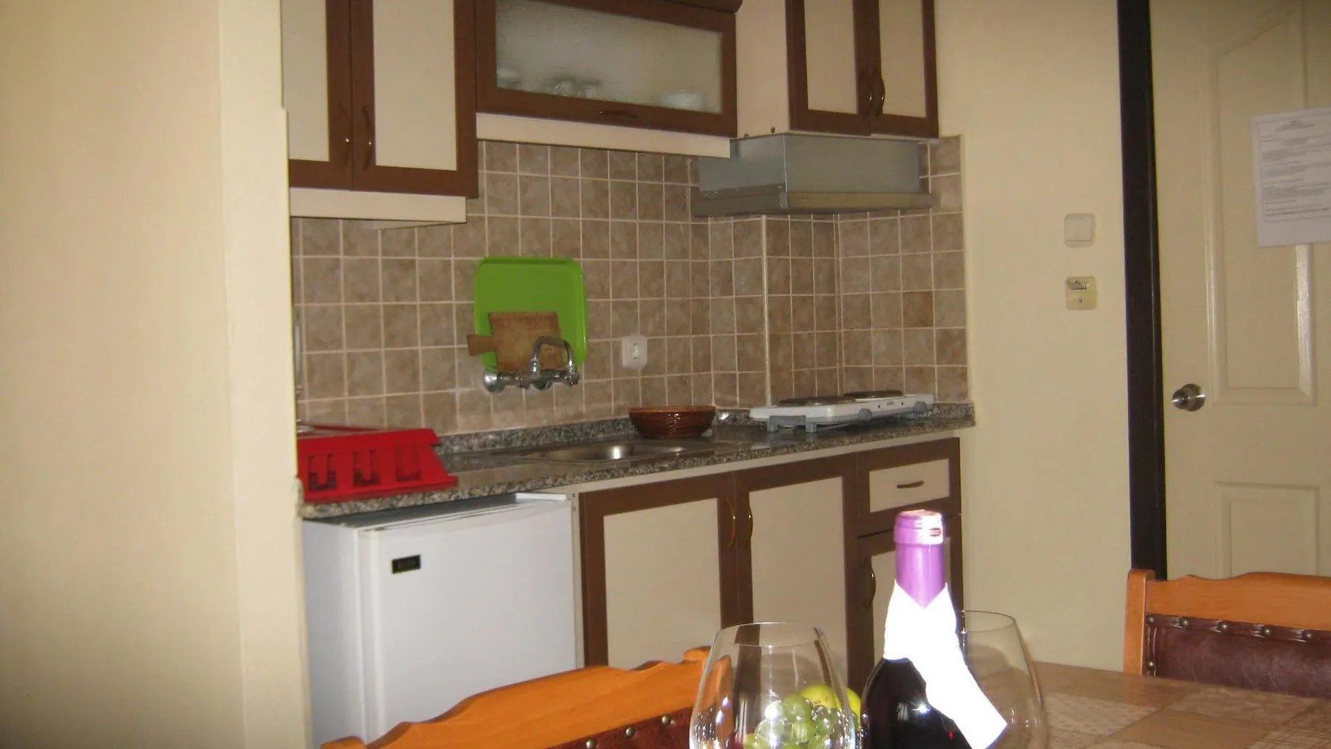 ホテル Oya Apartments クシャダス