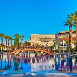 Palm Wings Kusadasi Beach Resort&spa ***** Davutlar